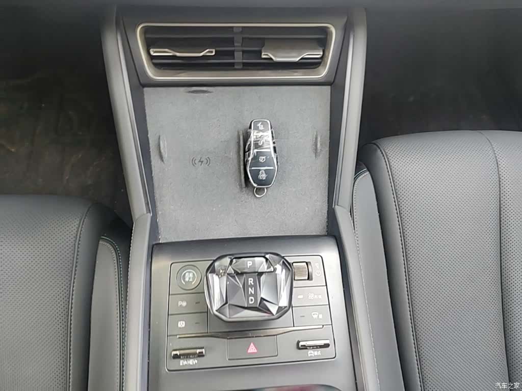 BYD Qin, 2025 10