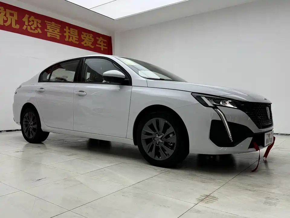 Peugeot 408