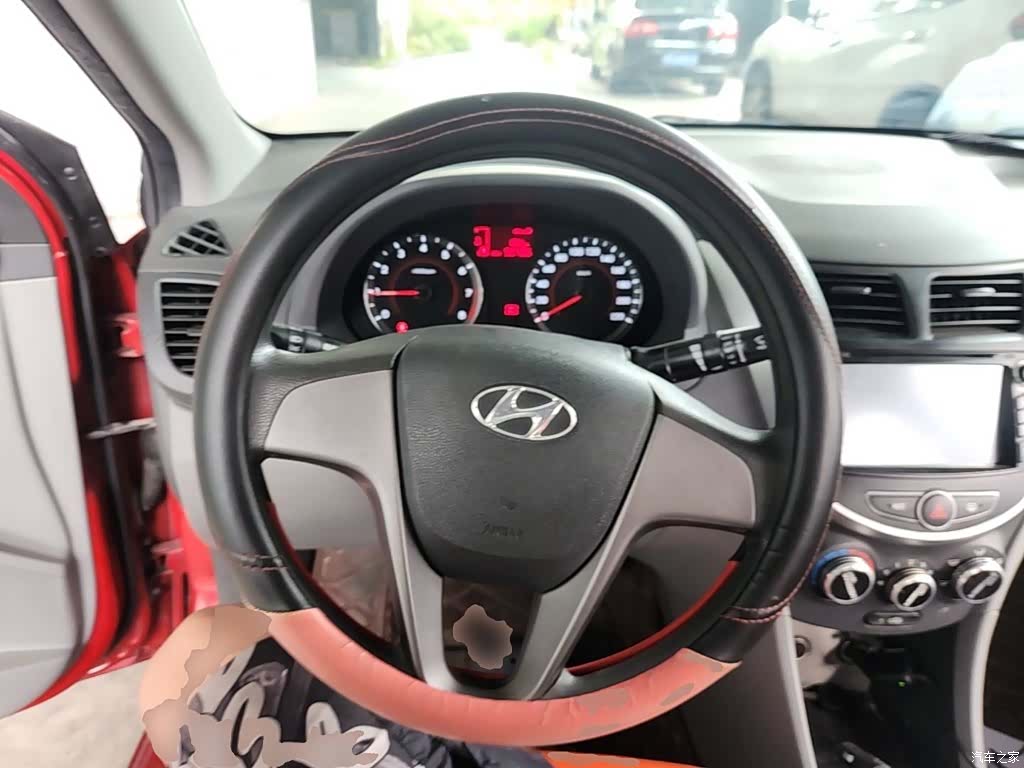 Hyundai GLS, 2015 11