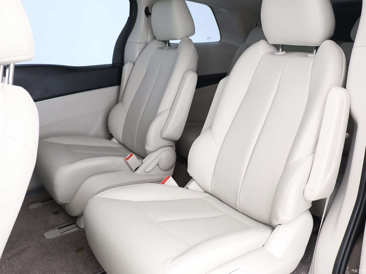 Buick GL8, 2023 9