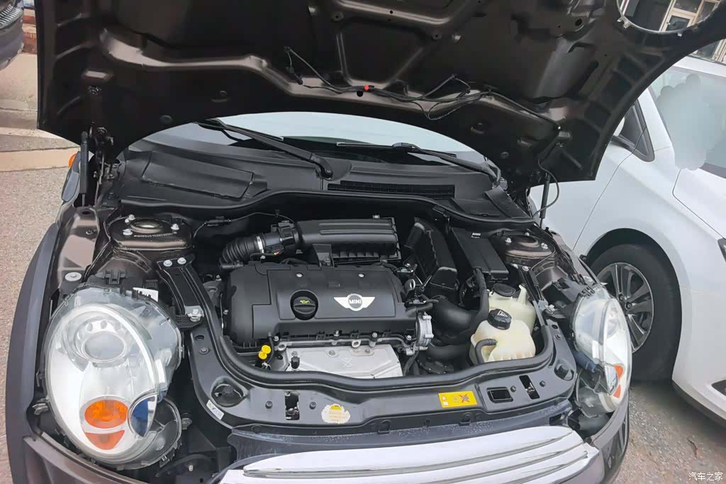 Mini Cooper, 2011 10