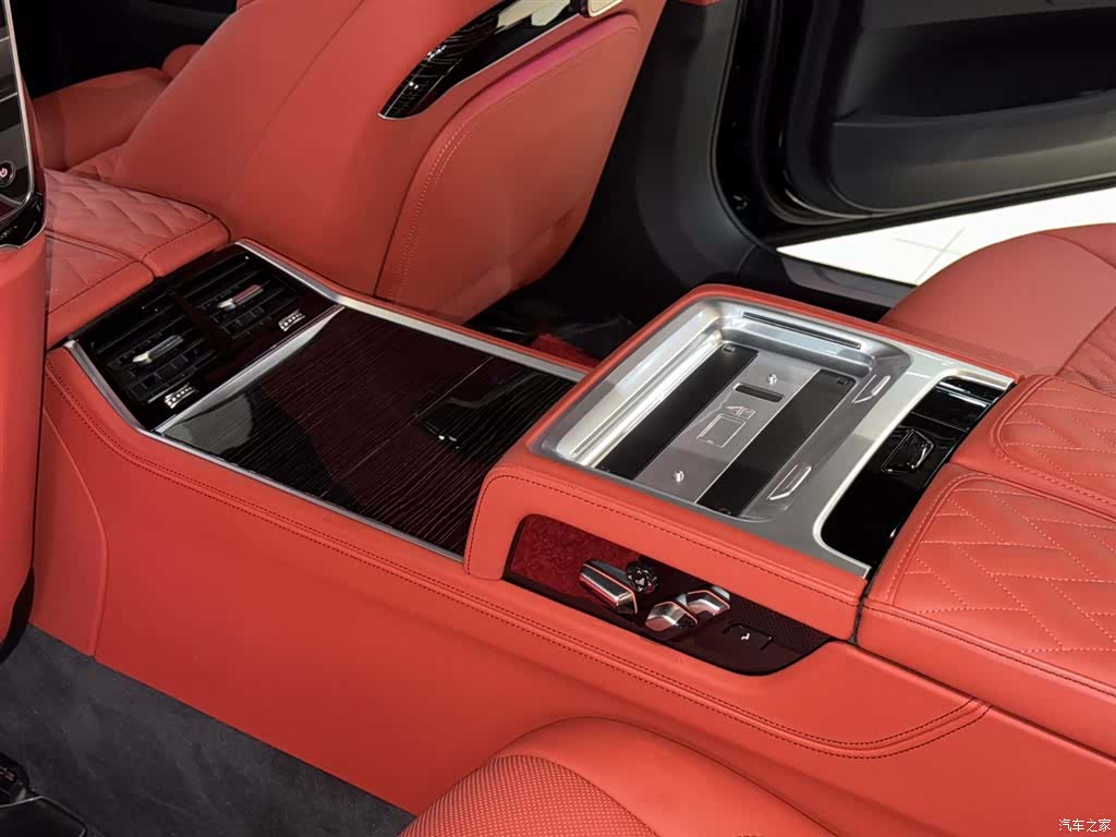 BMW 7 Series, 2022 24