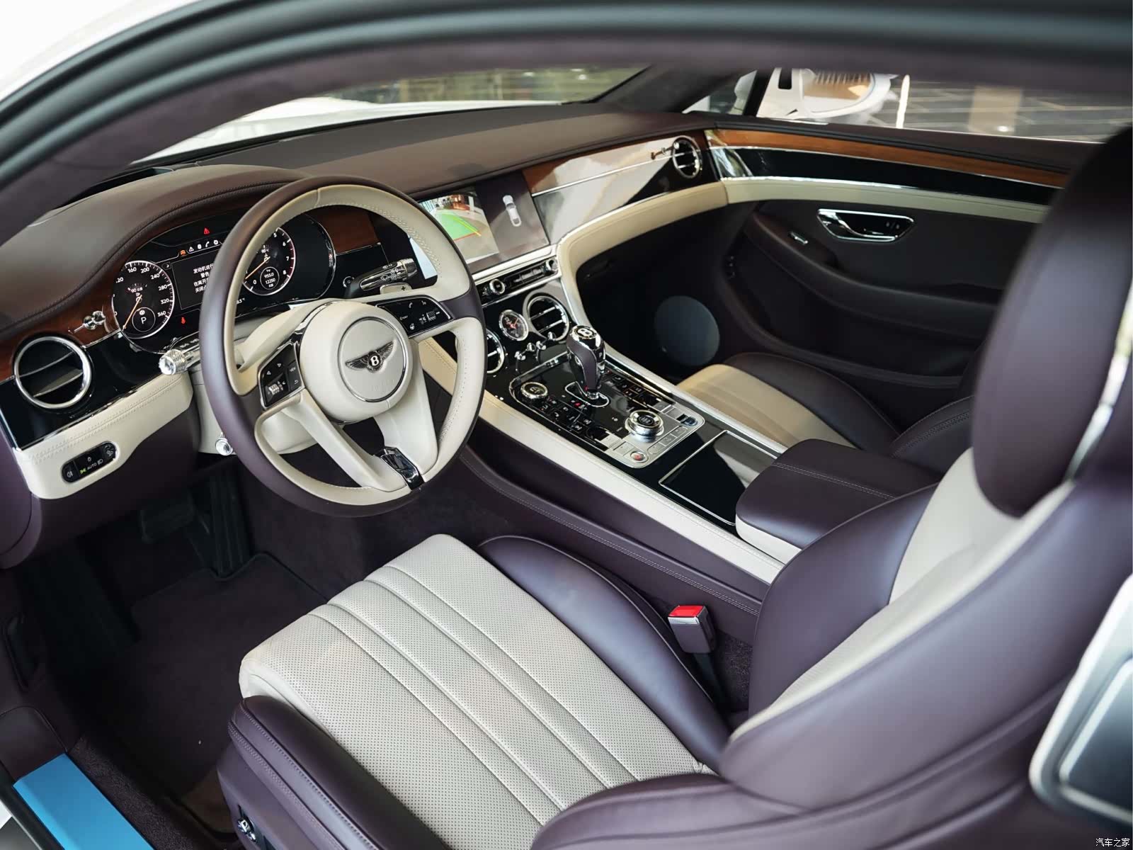 Bentley Continental GT, 2020 3