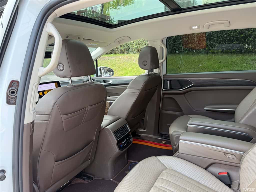Volkswagen Viloran, 2022 11