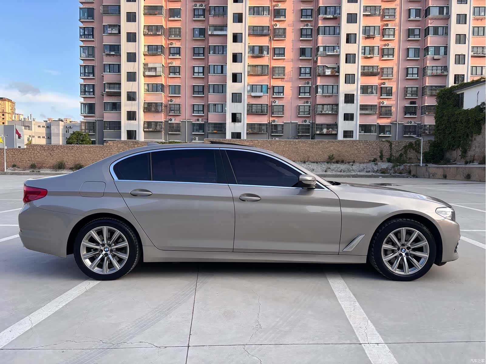 BMW 5 Series, 2018 6