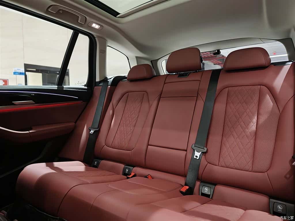 BMW iX3, 2024 20