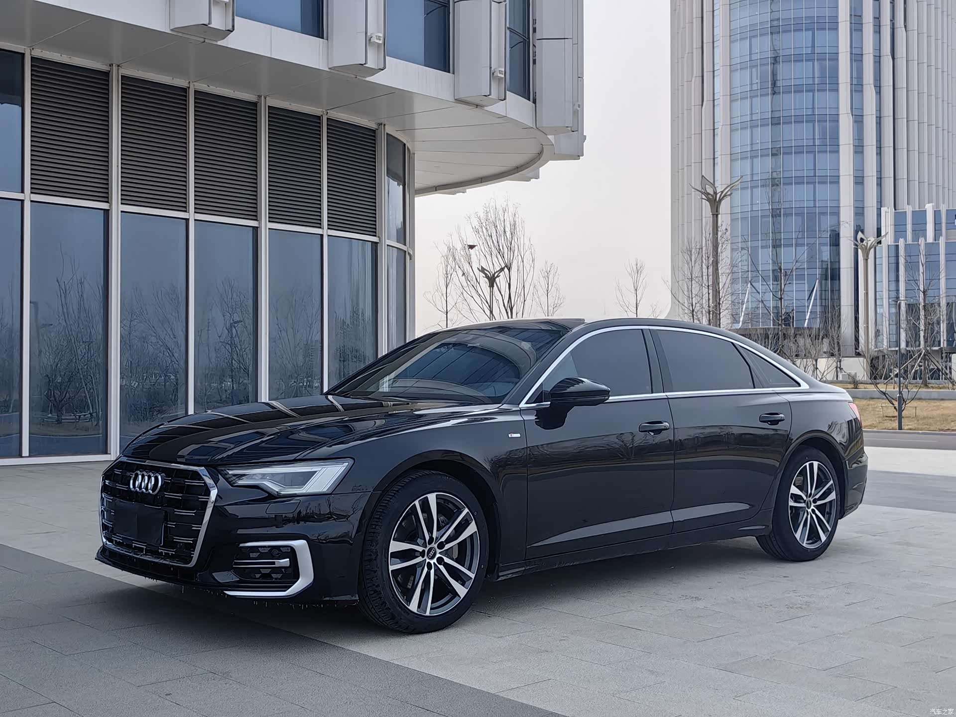 Audi A6L, 2022 1