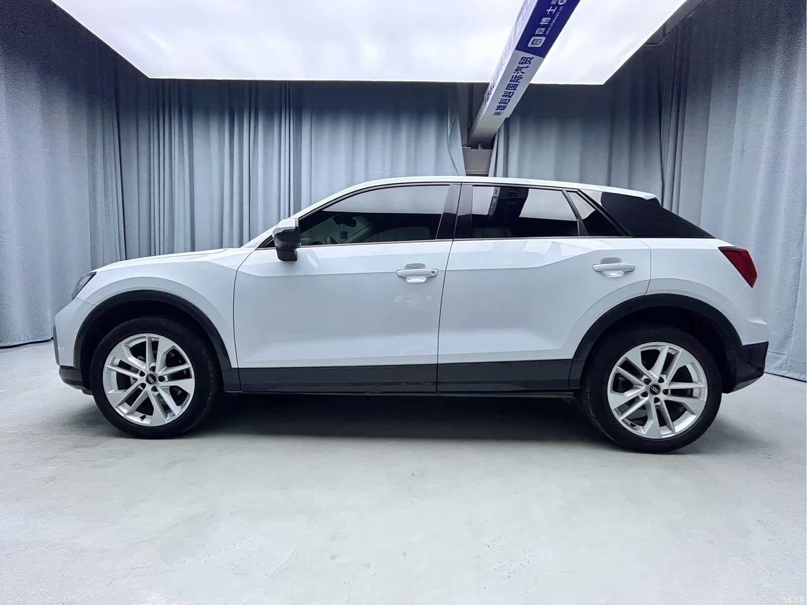 Audi Q2L, 2022 4