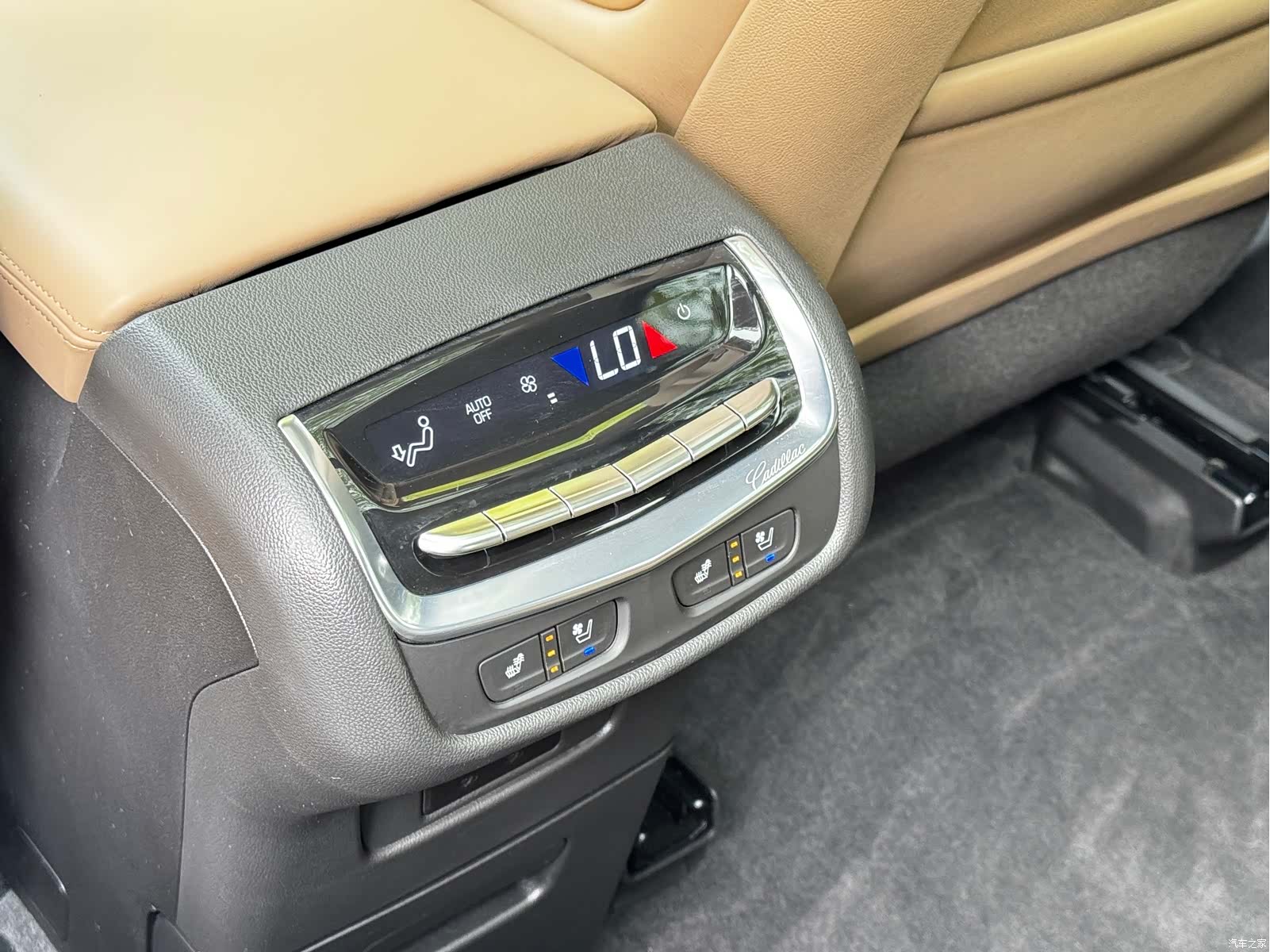 Cadillac XT6, 2025 12