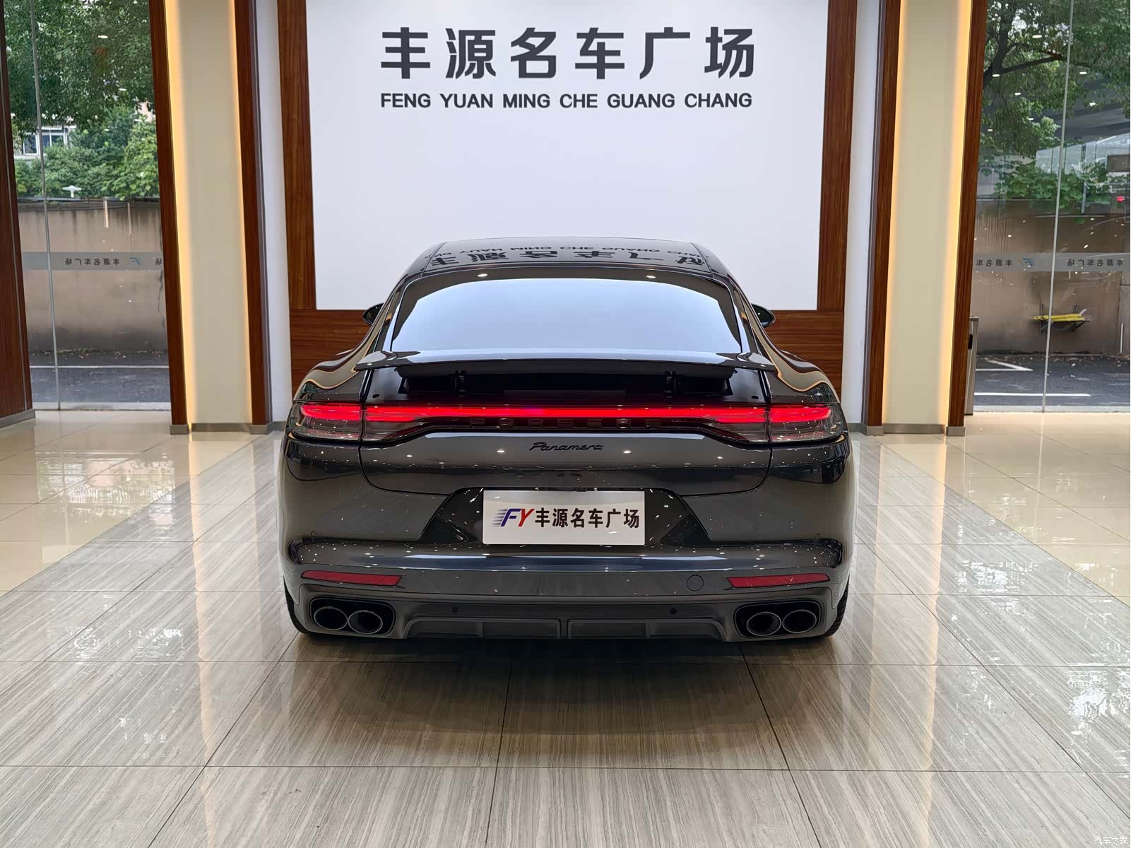 Porsche Panamera, 2023 28