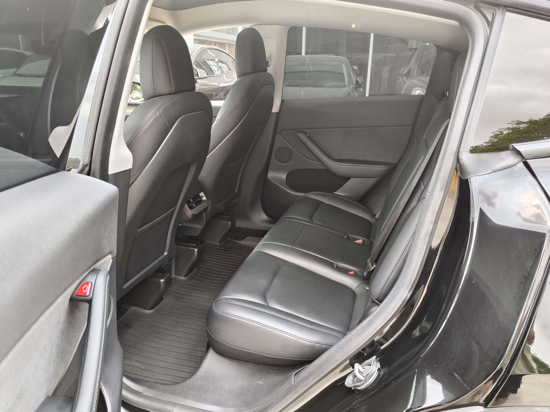 Tesla Model Y, 2021 12