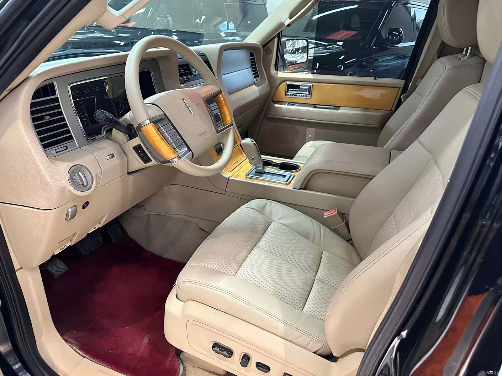 Lincoln Navigator, 2008 9