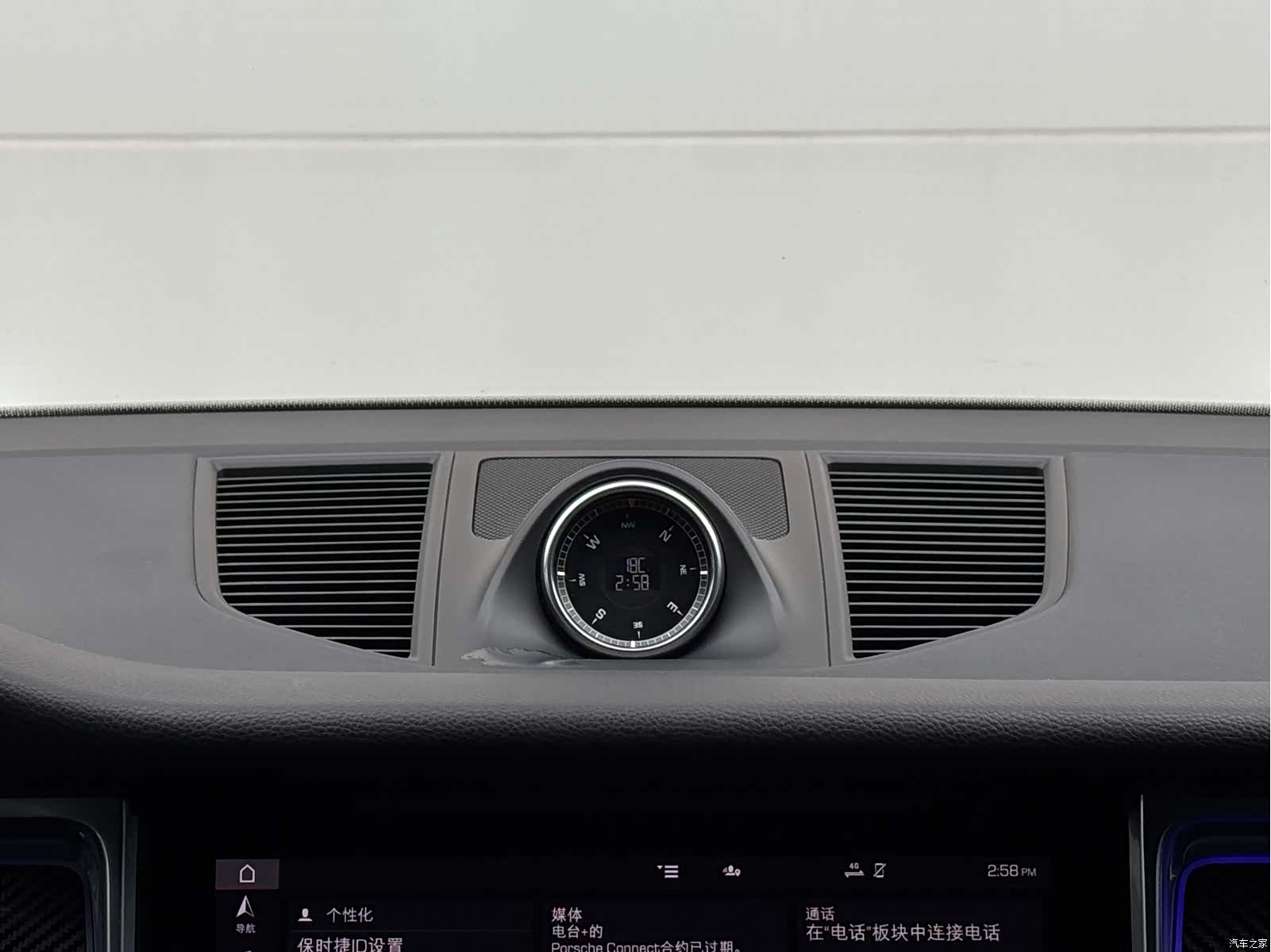 Porsche Macan, 2021 10