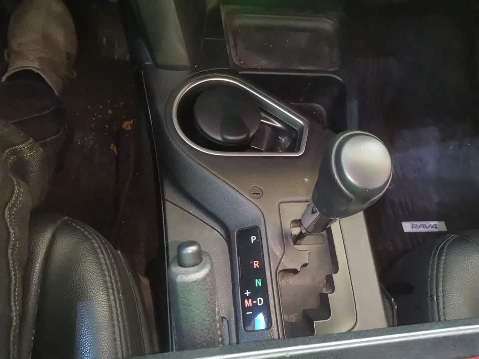 Toyota RAV4 Rongfang