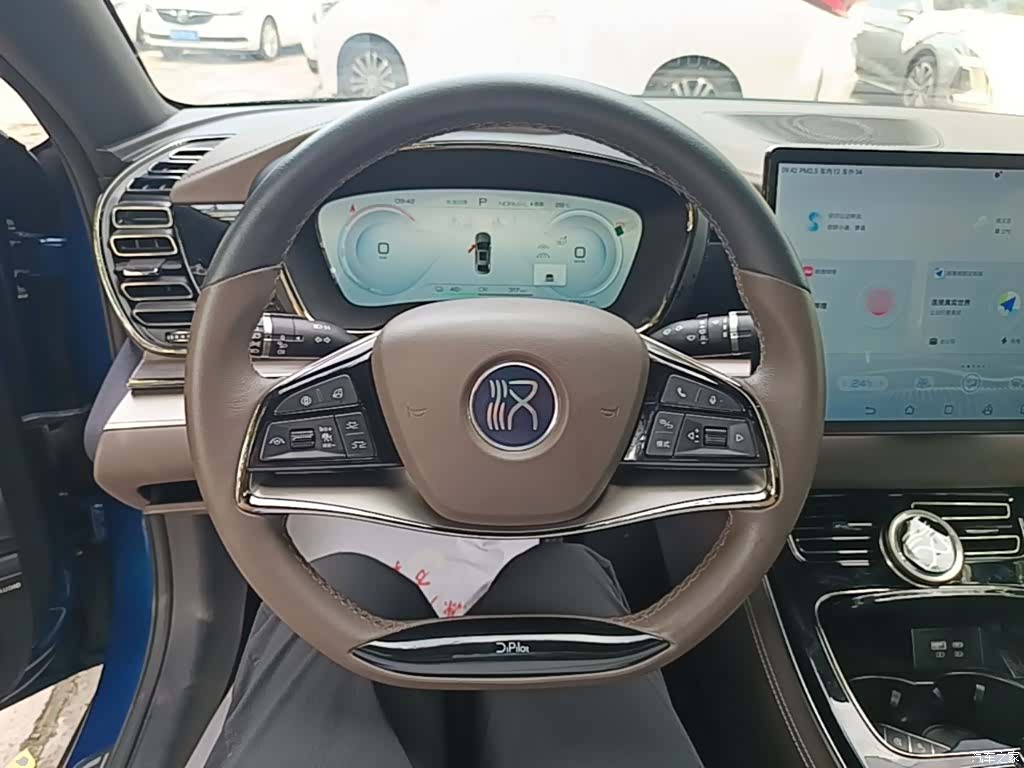 BYD Han, 2022 11