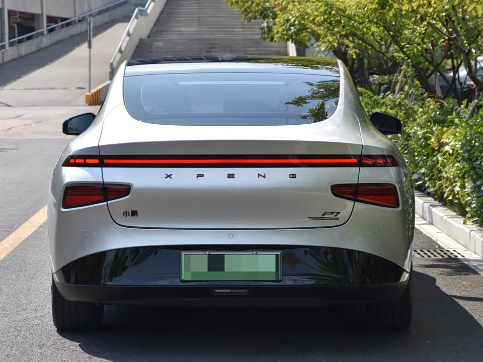 XPENG P7