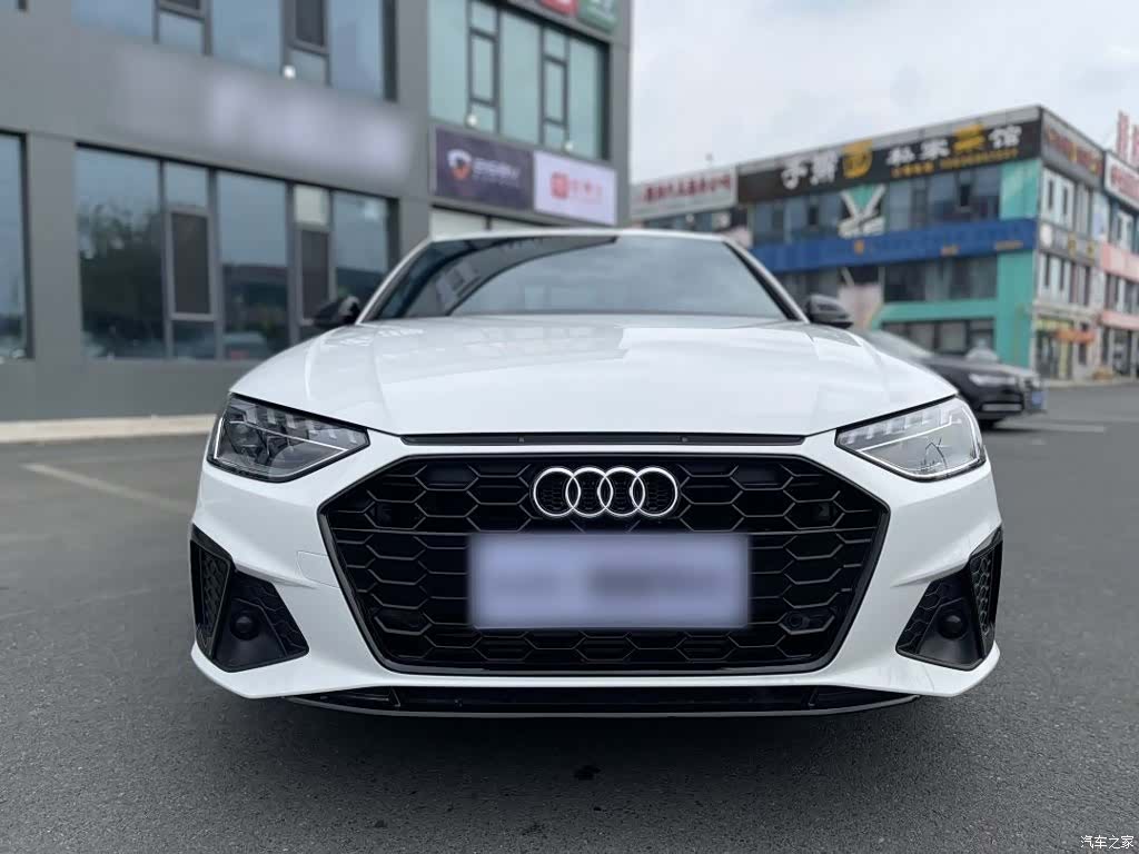 Audi A4L, 2025 все фото