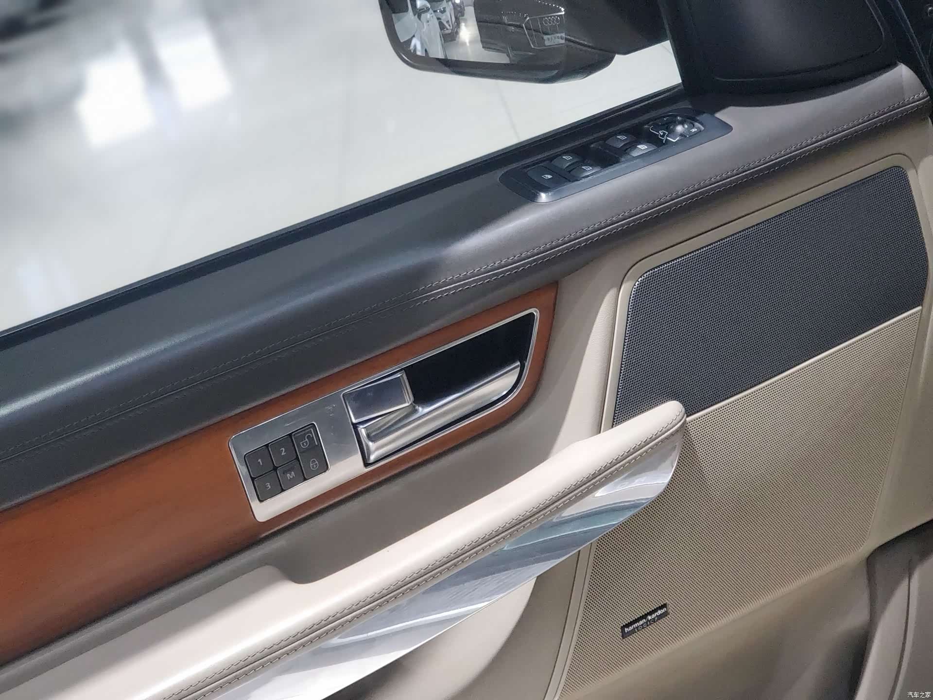 Land Rover Range Rover, 2011 12