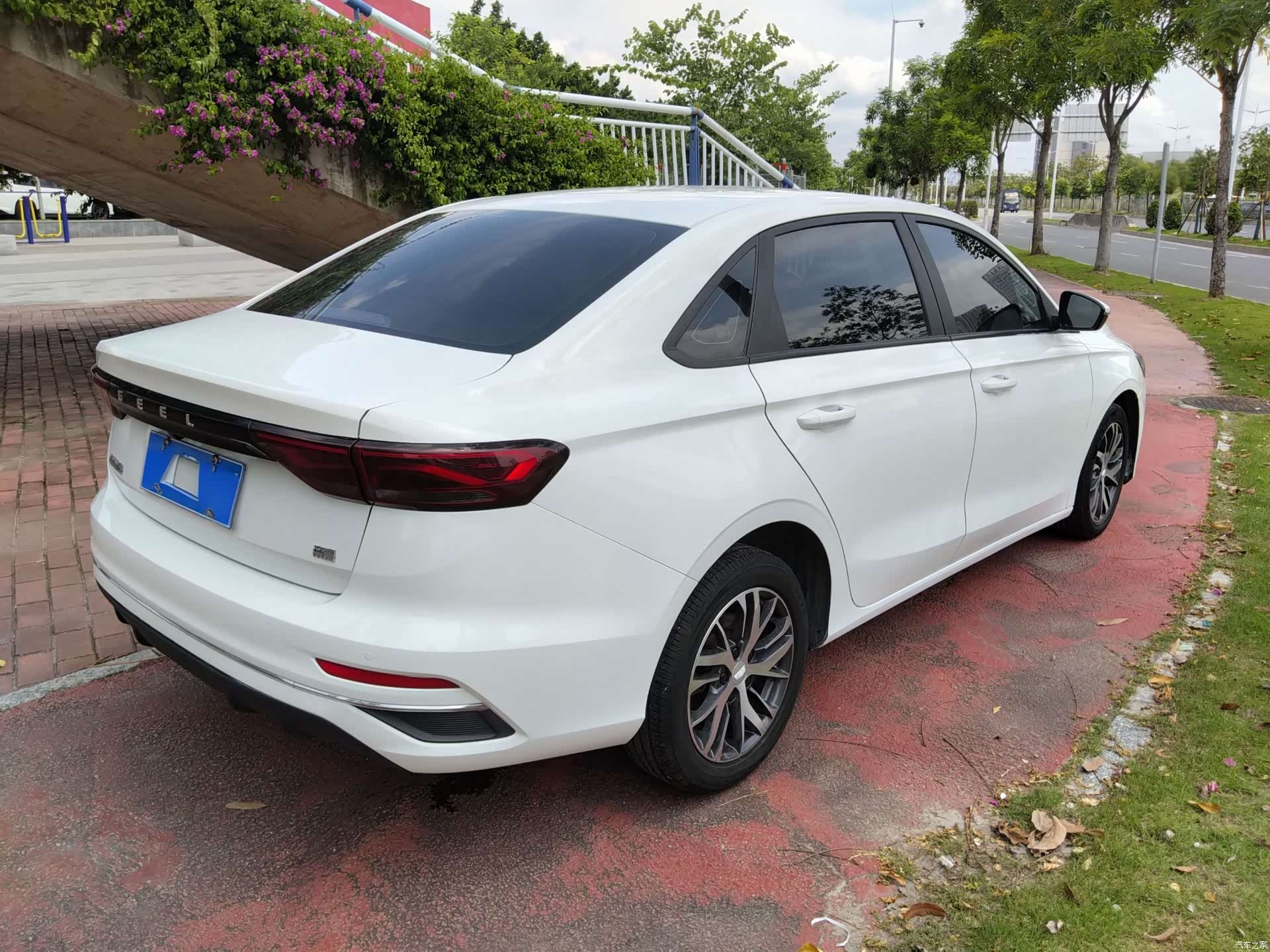 Geely Emgrand, 2023 4