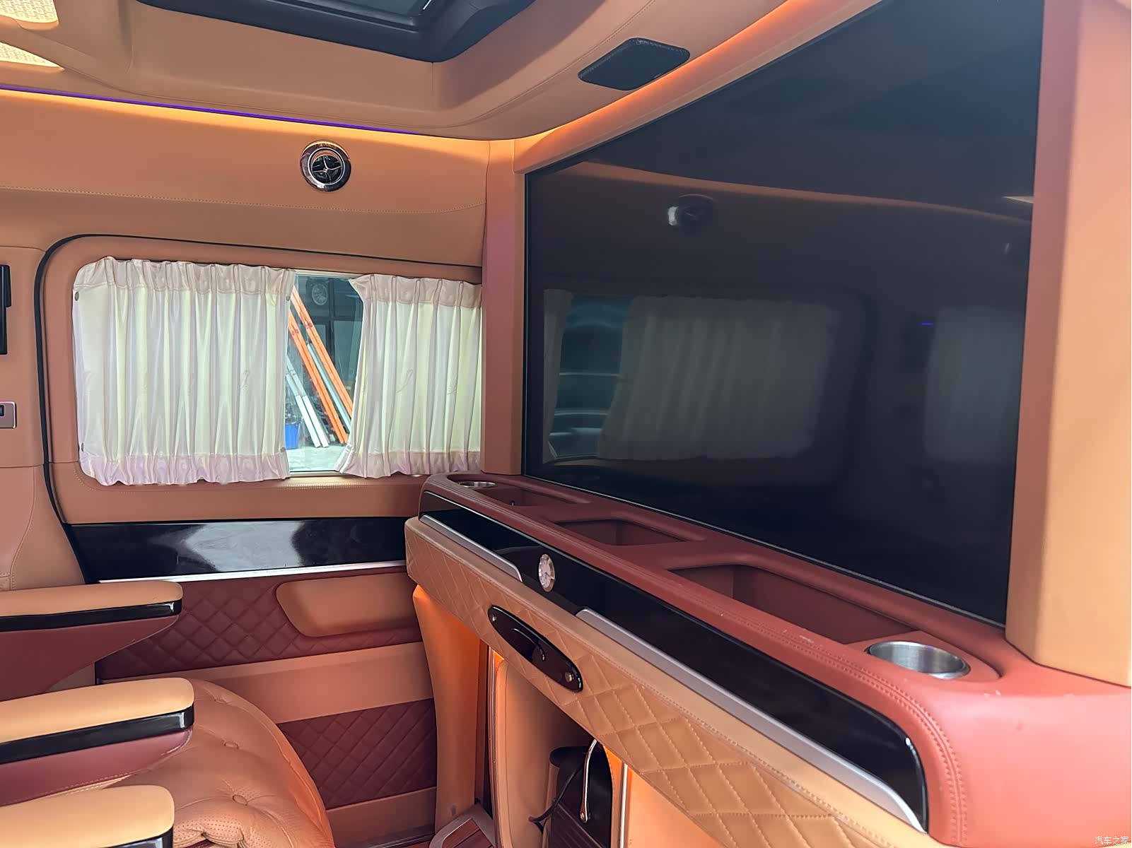 Mercedes-Benz V-Class, 2019 17