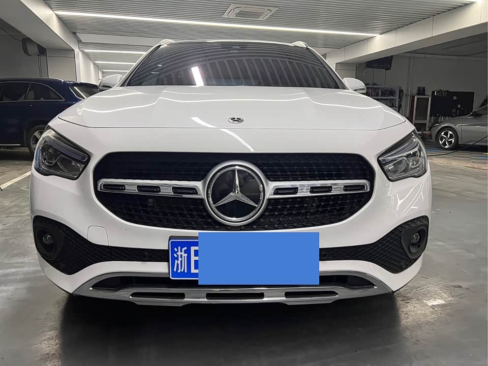Mercedes-Benz GLA