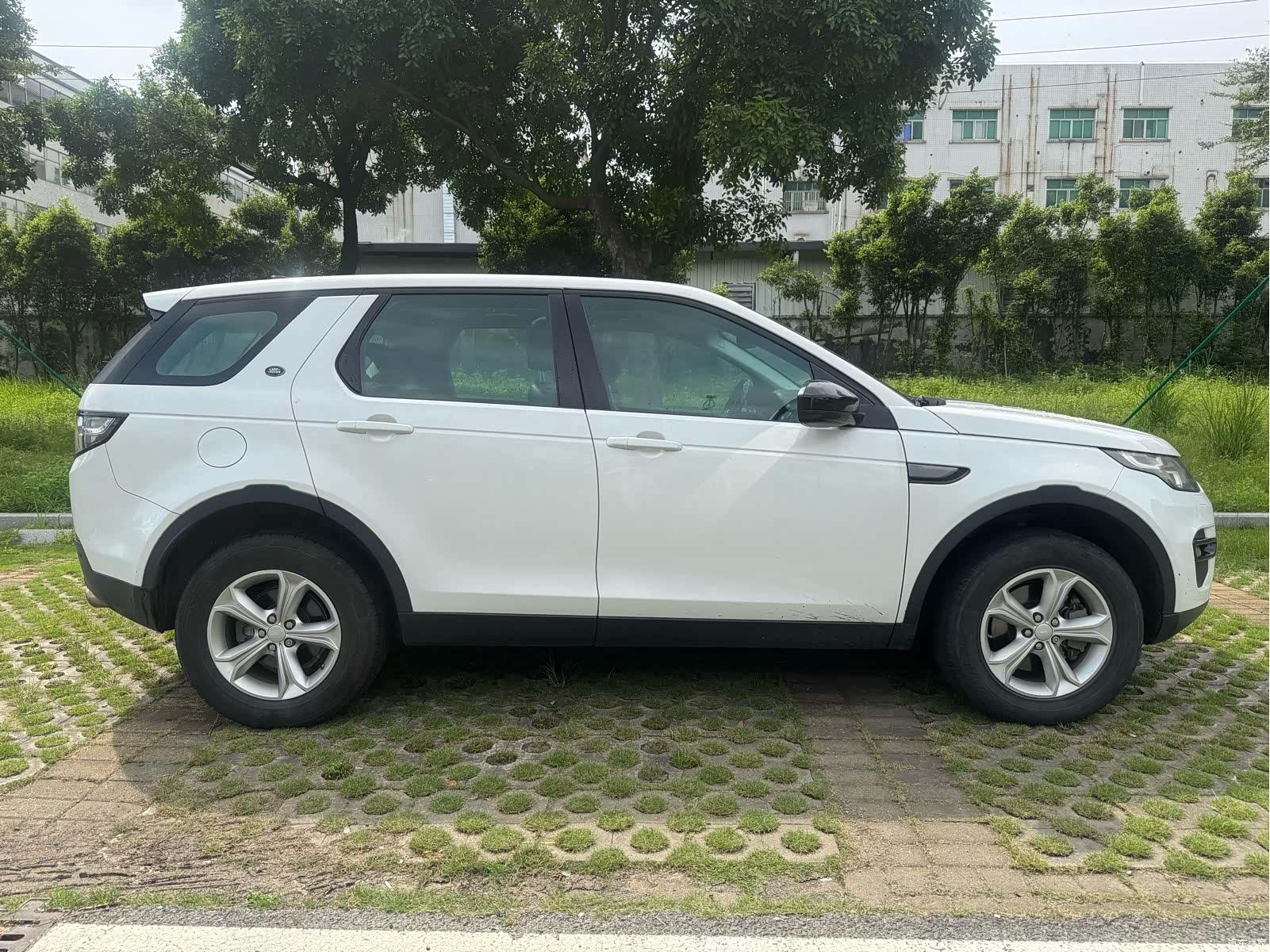 Land Rover Discovery, 2017 4