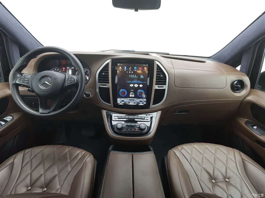 Mercedes-Benz 7, 2019 все фото