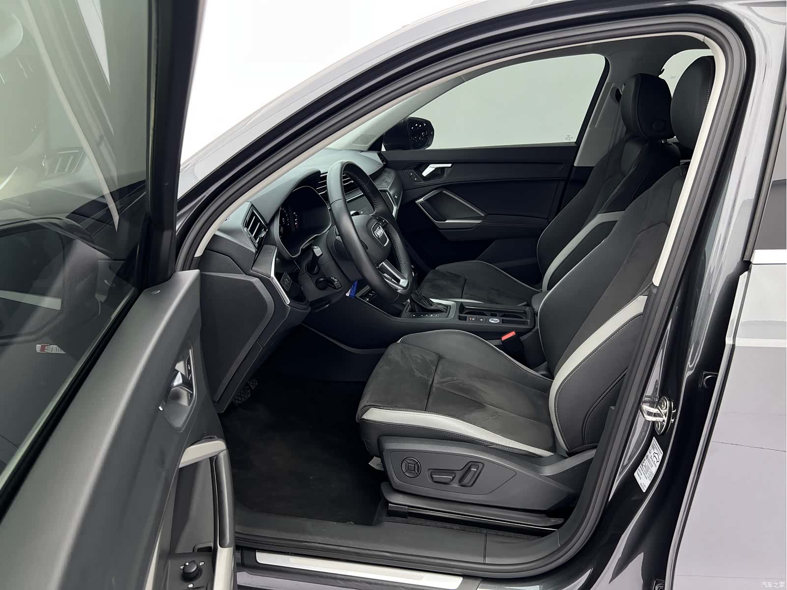 Audi Q3, 2023 19
