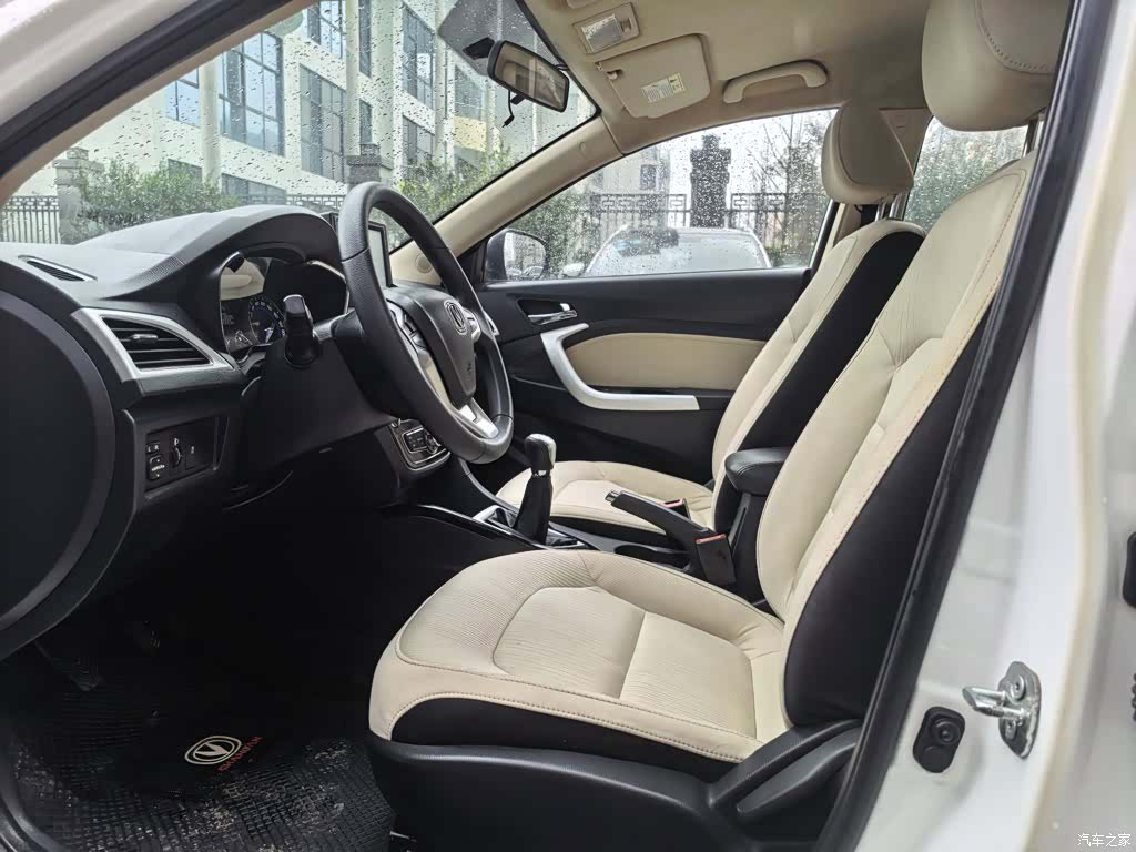 Changan V7, 2015 25
