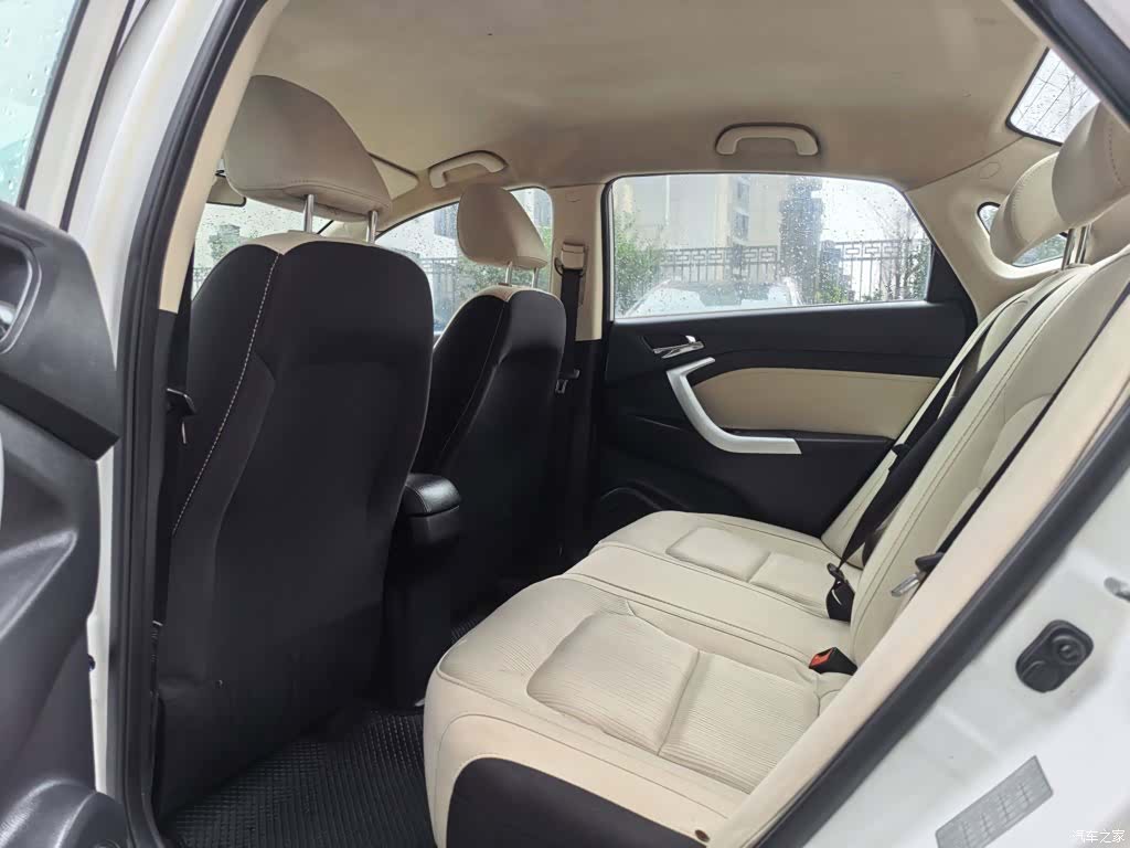 Changan V7, 2015 19