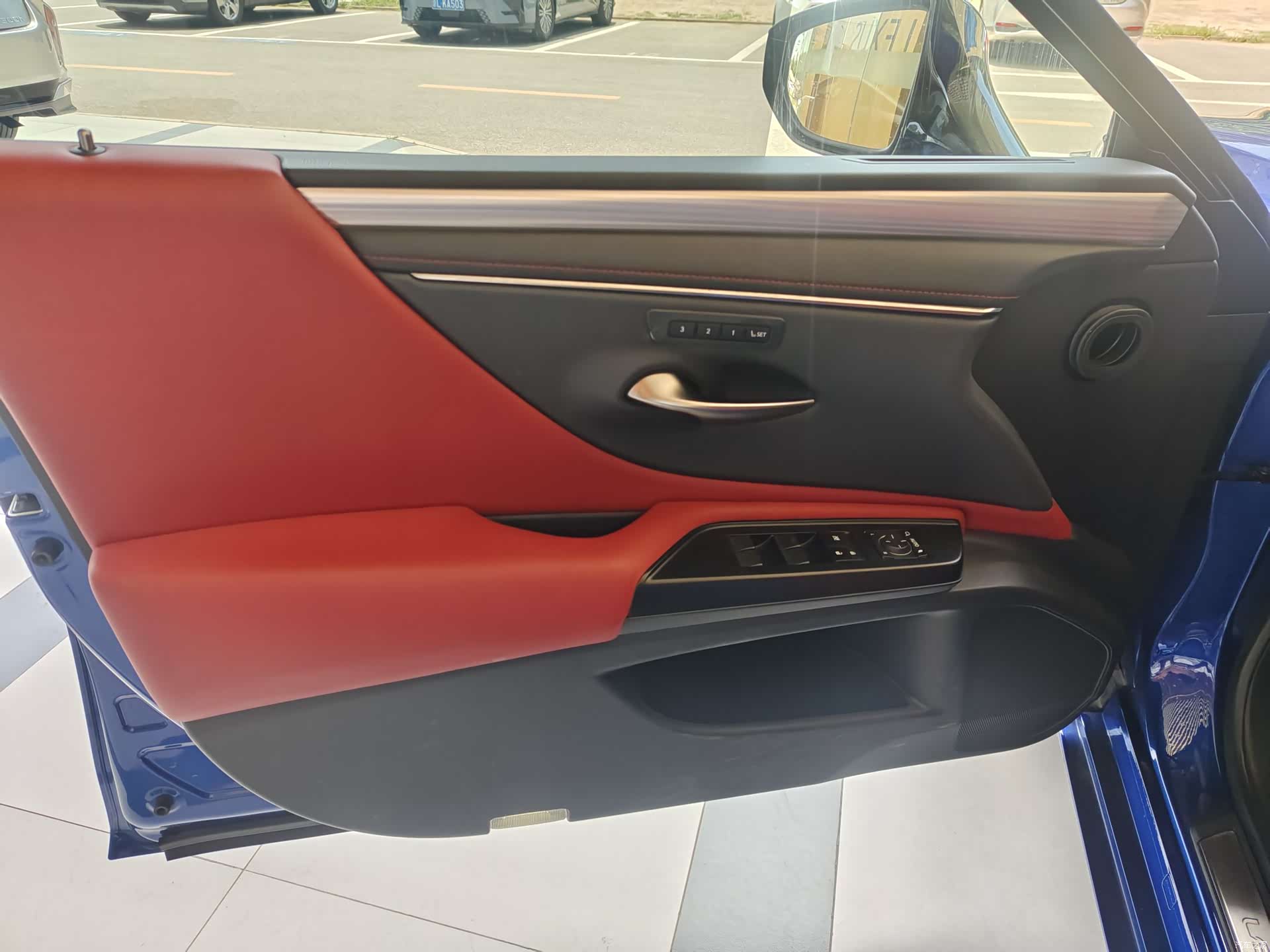 Lexus ES, 2019 11
