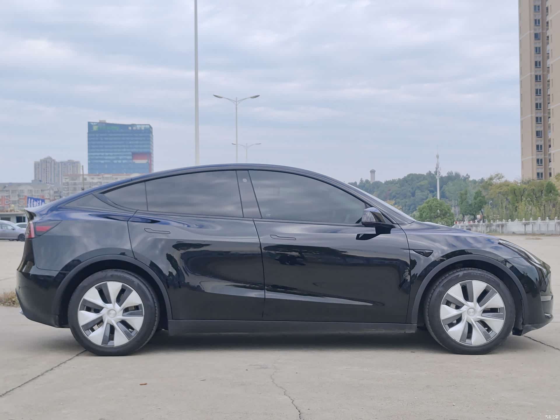 Tesla Model Y, 2021 8