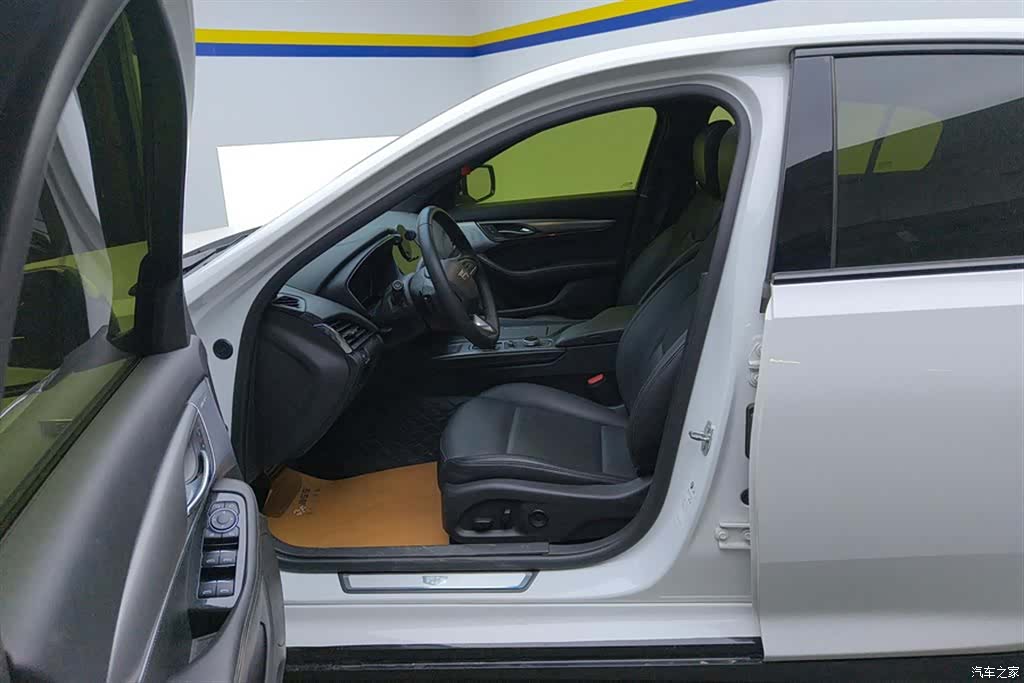 Cadillac CT5, 2022 9