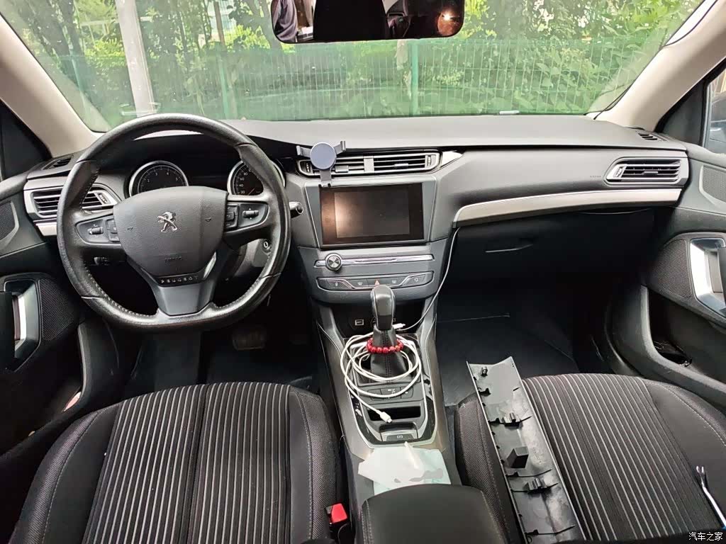 Peugeot 408, 2016 все фото