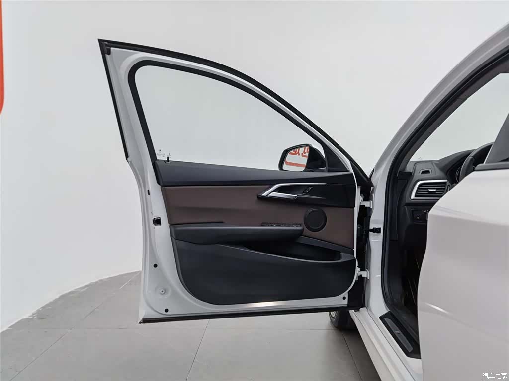 BMW 1 Series, 2019 8