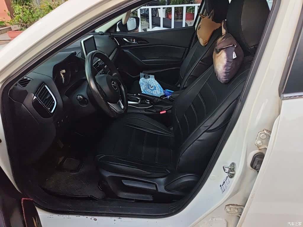 Mazda Mazda3, 2015 16