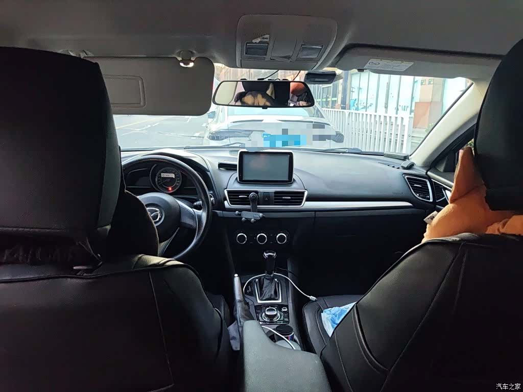 Mazda Mazda3, 2015 19