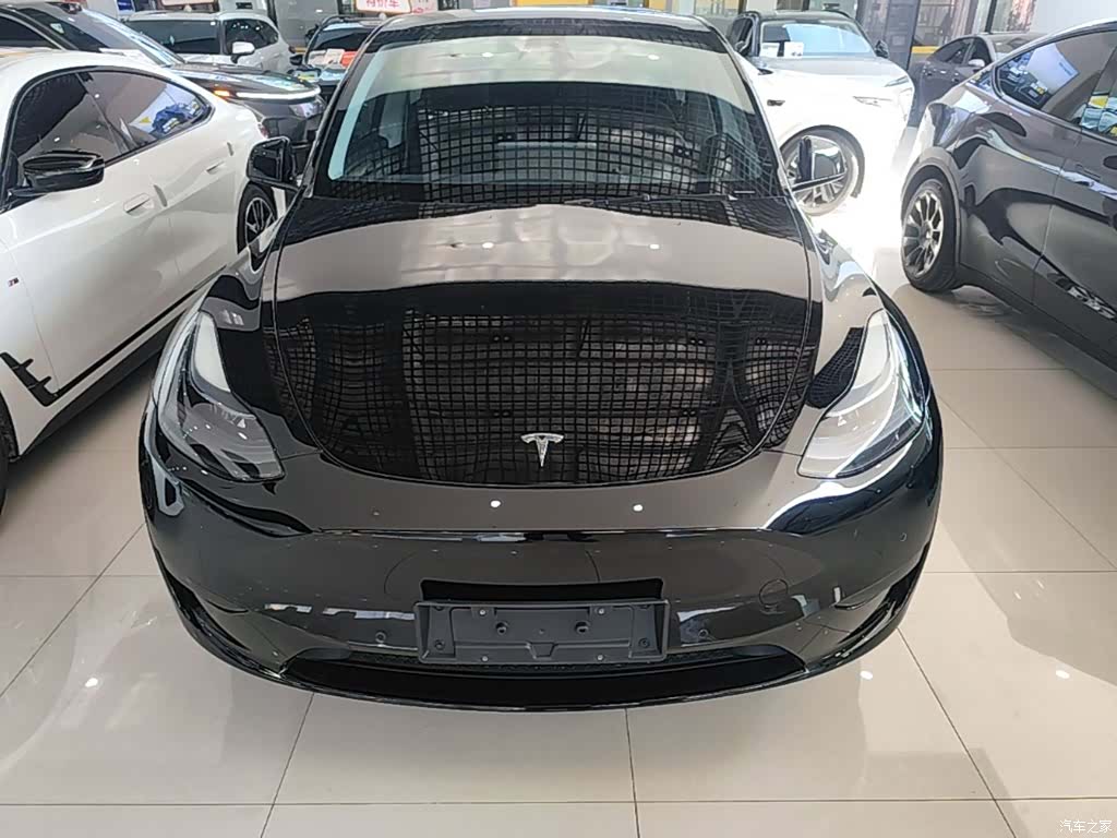 Tesla Model Y, 2023 3