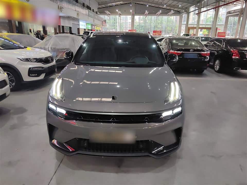 Lynk & Co 06 Lynk & Co 06