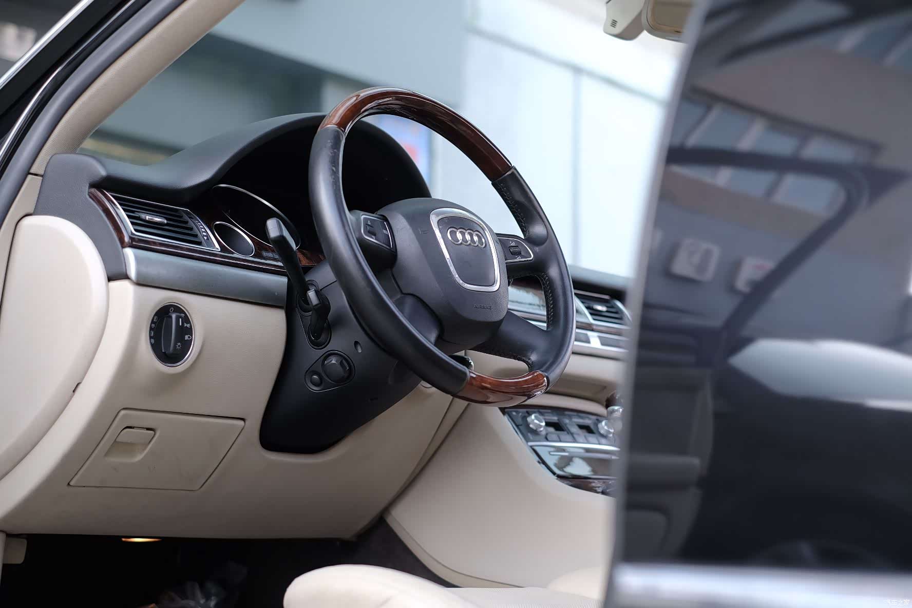 Audi A8L, 2009 32