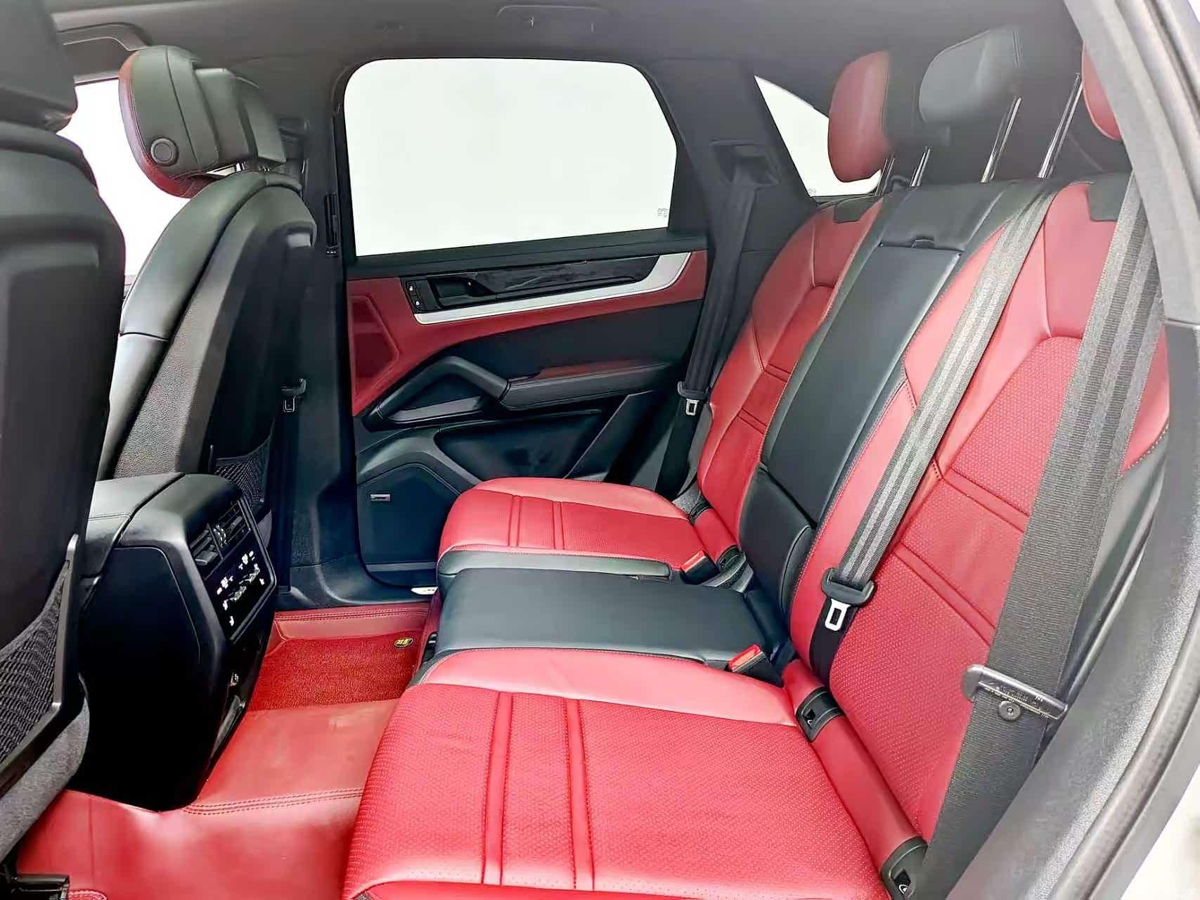 Porsche Cayenne, 2024 14