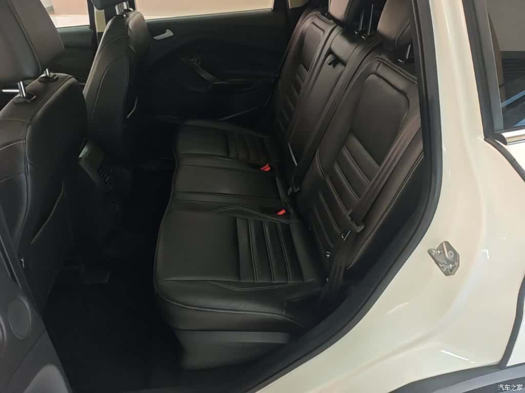 Ford Kuga, 2017 17