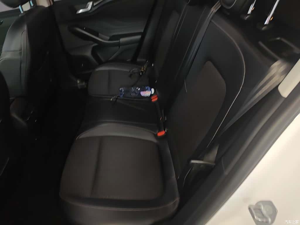 Ford Focus, 2021 17