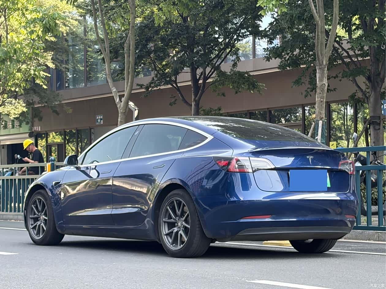 Tesla Model 3, 2020 4