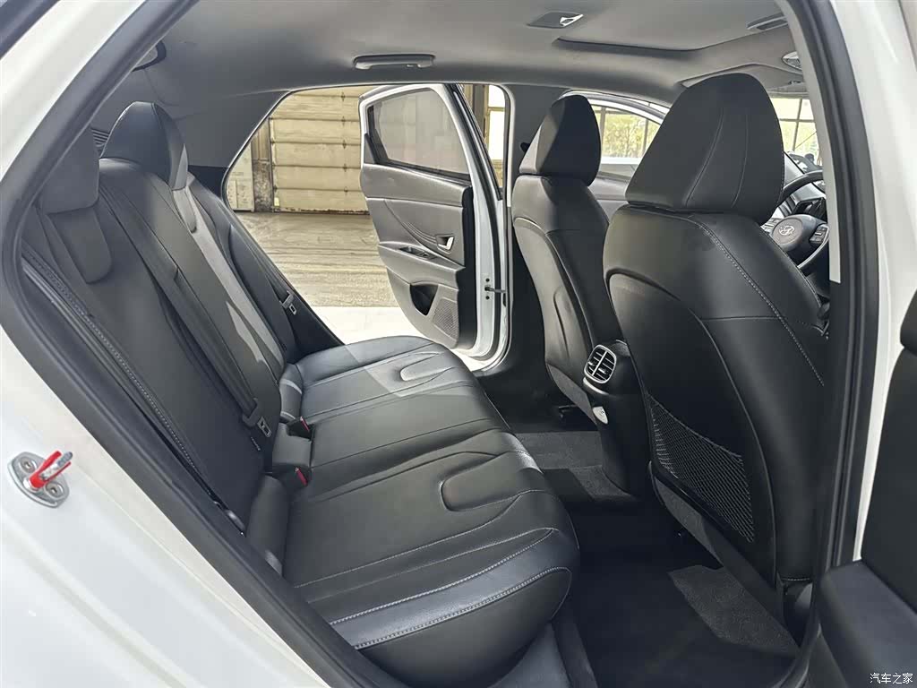 Hyundai Elantra, 2022 17