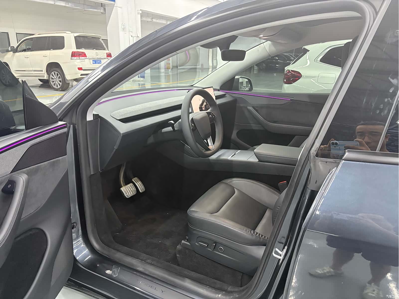 Tesla Model Y, 2025 4