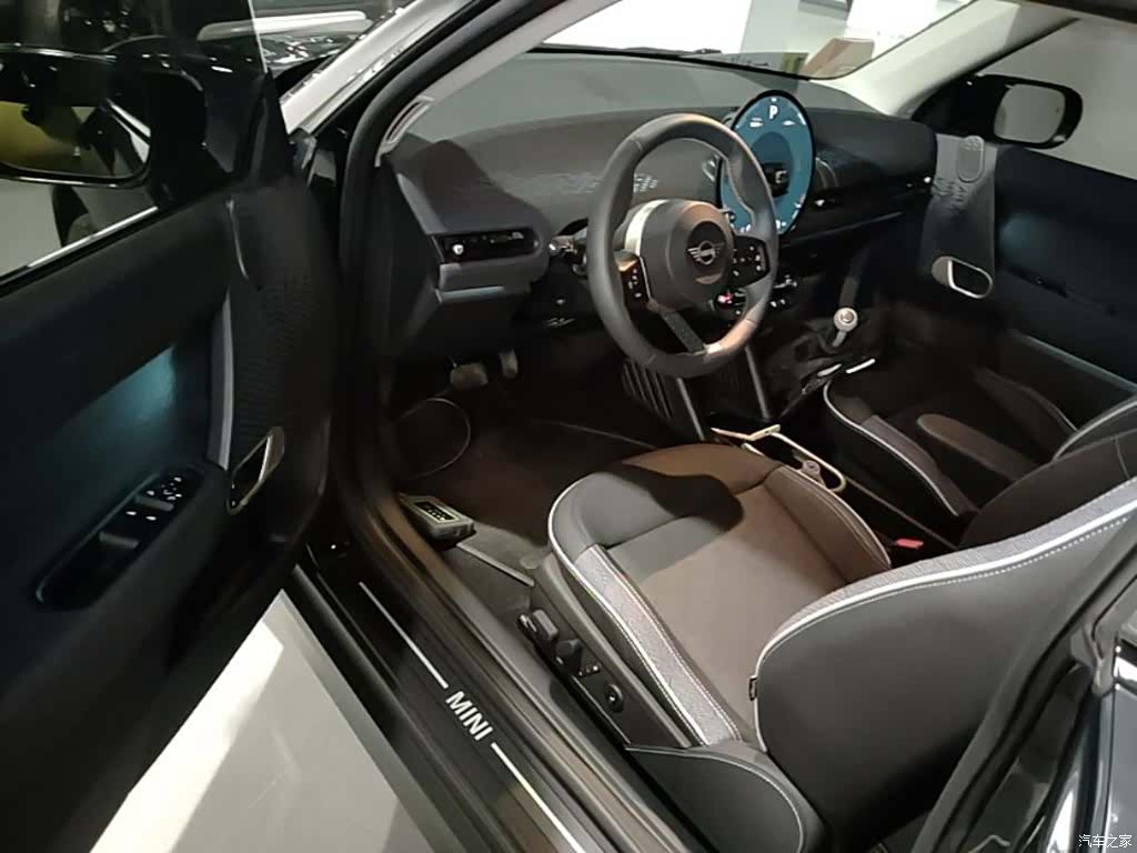 Mini Cooper, 2025 16