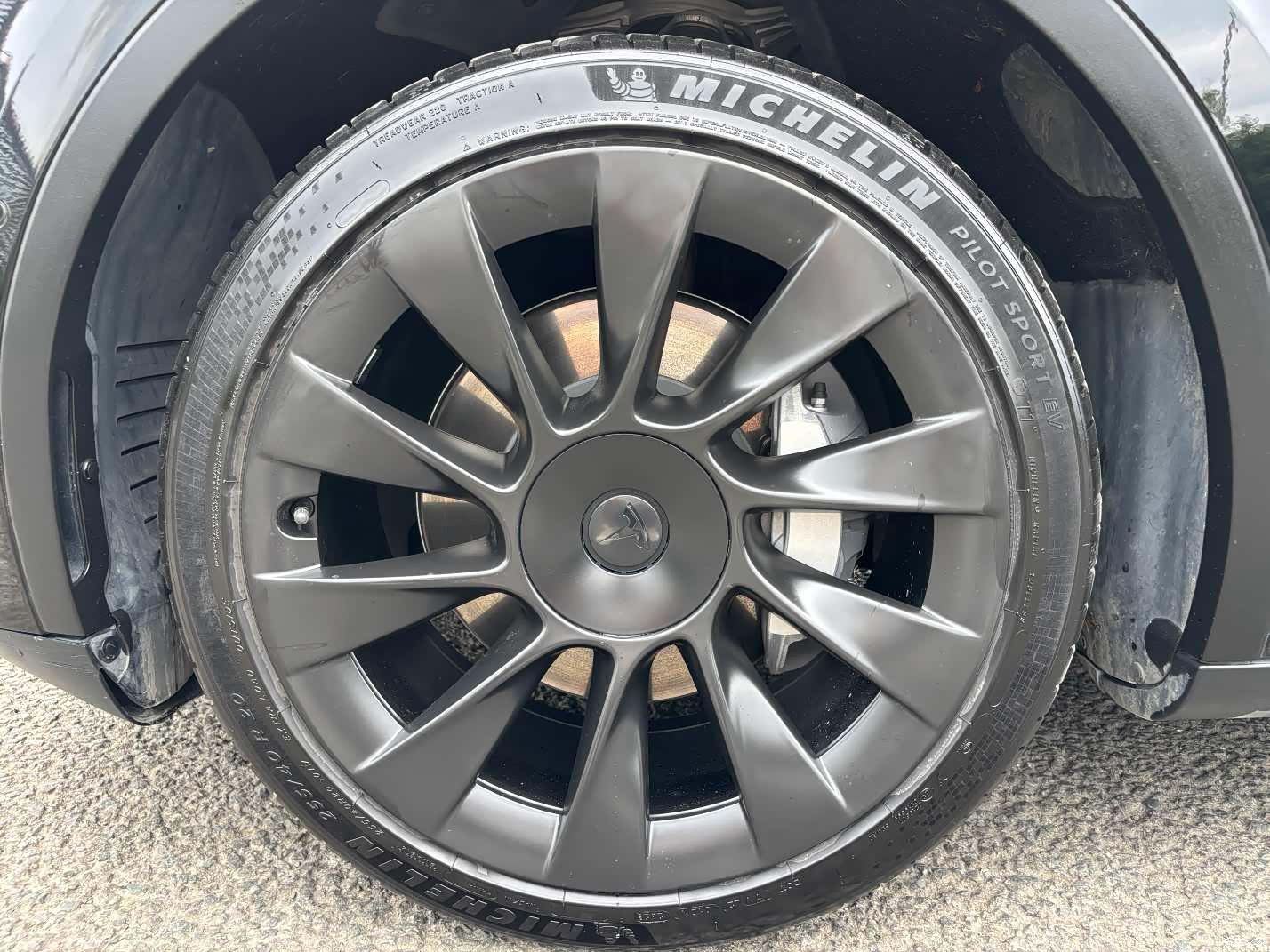 Tesla Model Y, 2023 12