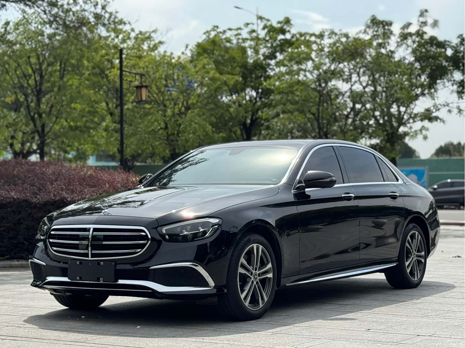 Mercedes-Benz E-Class, 2023 4