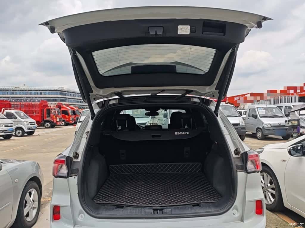 Ford Escape, 2023 19